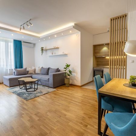 Arena Big Luxury Apartments โนวีซาด ภายนอก รูปภาพ