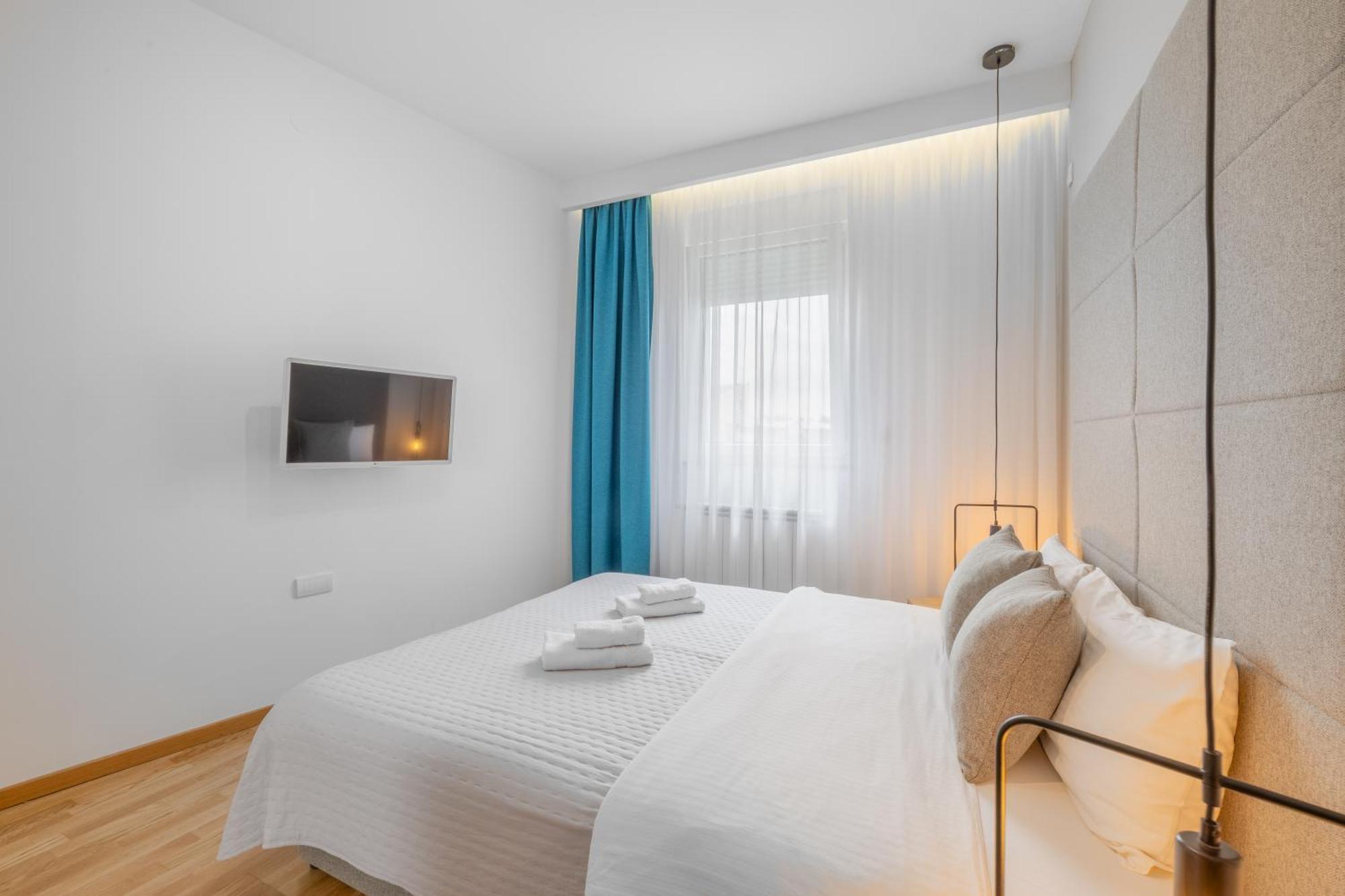 Arena Big Luxury Apartments โนวีซาด ภายนอก รูปภาพ