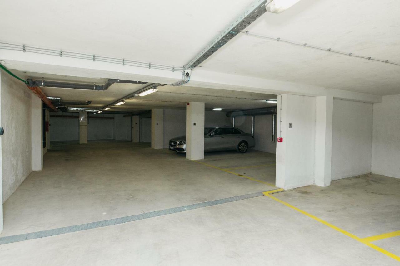 Arena Big Luxury Apartments โนวีซาด ภายนอก รูปภาพ