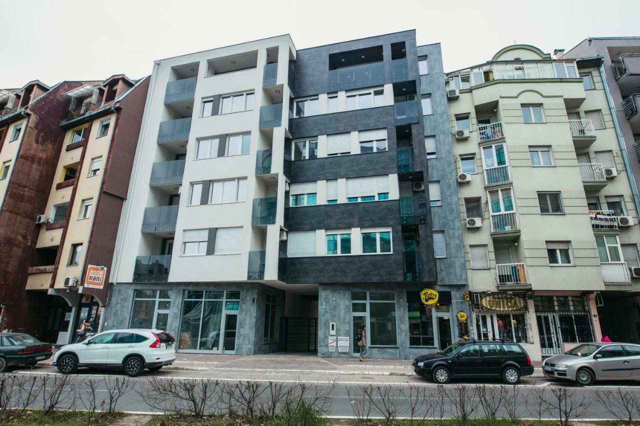 Arena Big Luxury Apartments โนวีซาด ภายนอก รูปภาพ